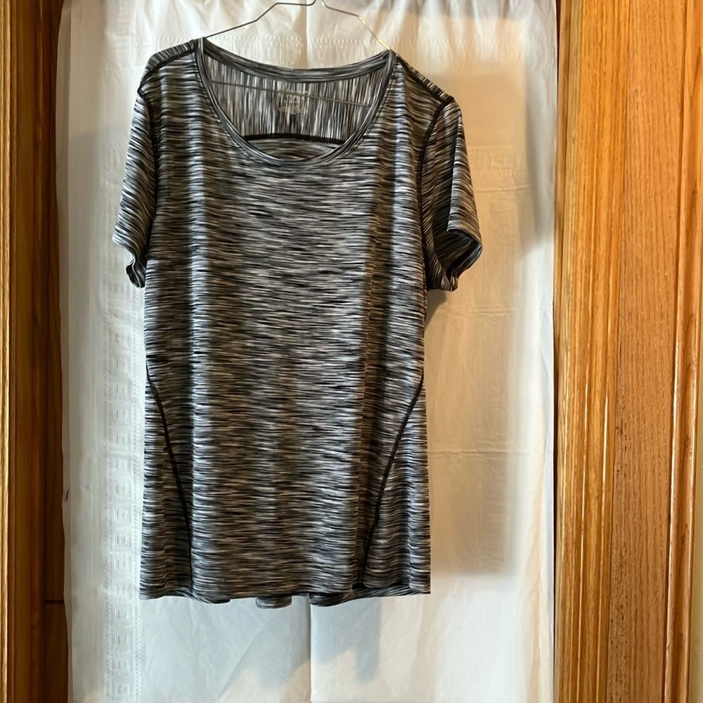 Tek Gear DryTek Womens Sz XL Active Athletic Short Sleeve Gray/Black/White Shirt